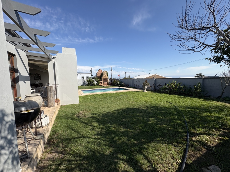 4 Bedroom Property for Sale in Yzerfontein Western Cape